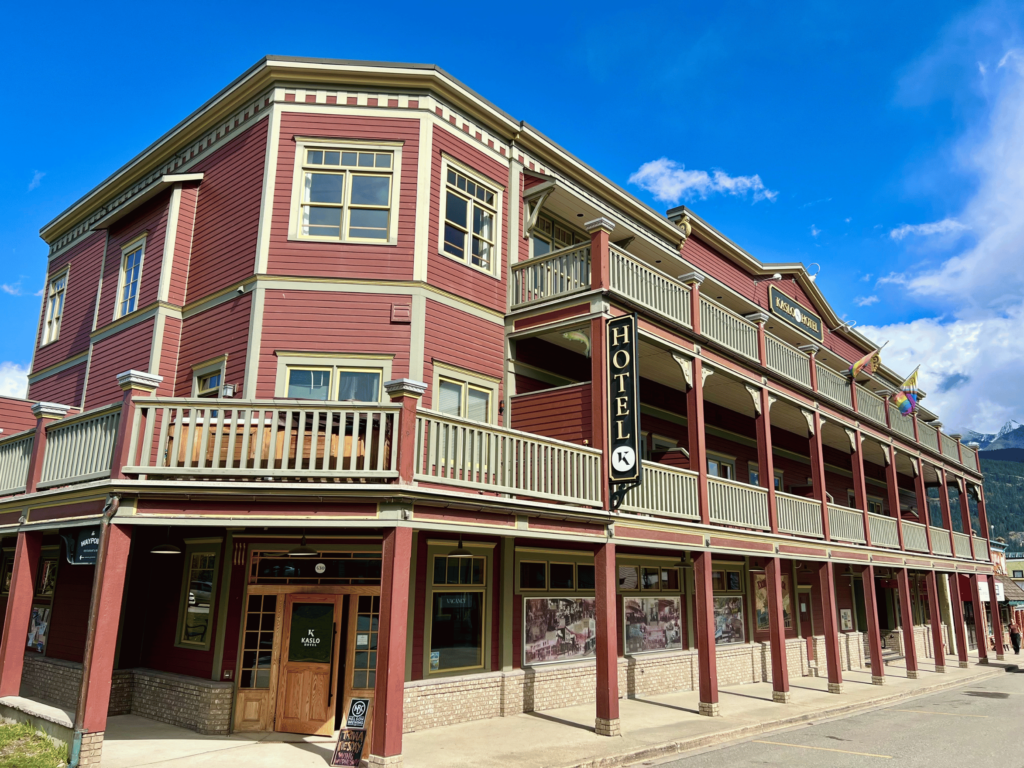 kaslo hotel front