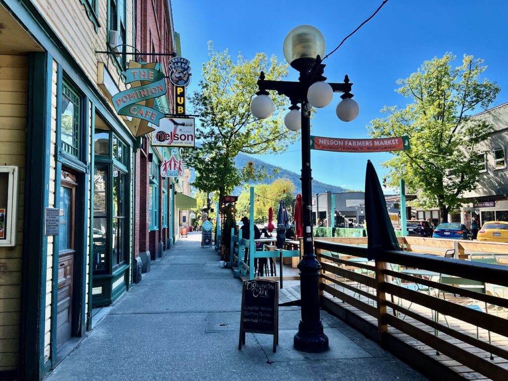 Dominion Cafe and The Royal, Baker Street