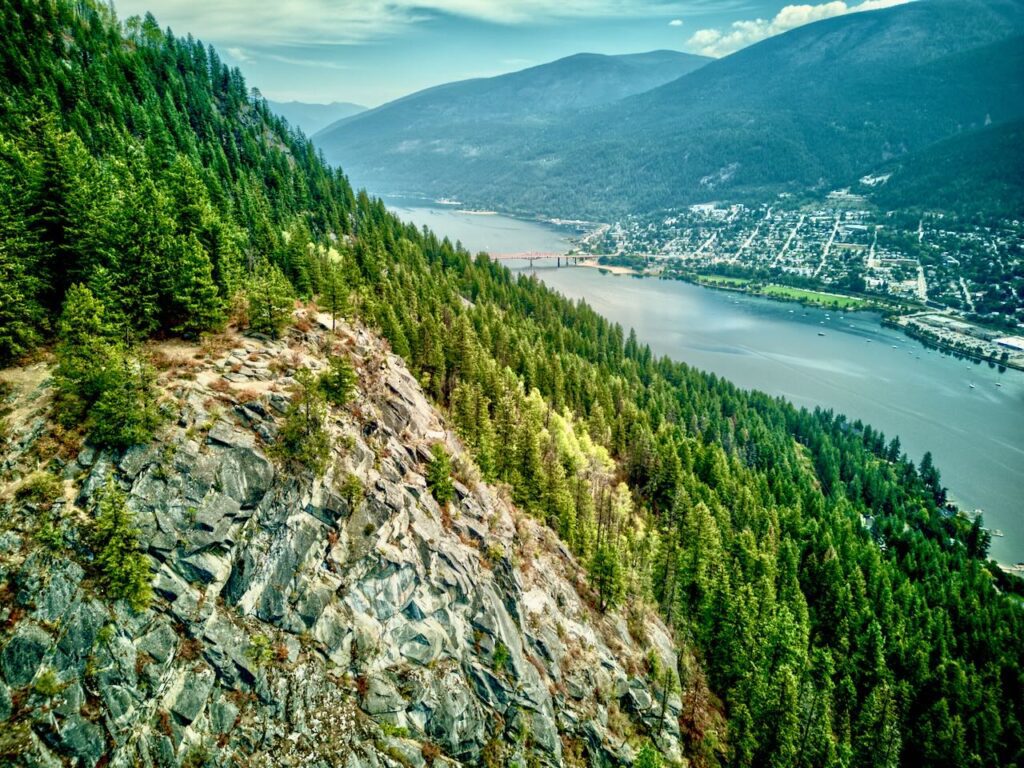 looking out over pulpit rock and Nelson in background